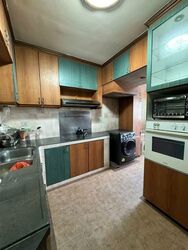 Blk 577 Hougang Avenue 4 (Hougang), HDB Executive #580571081